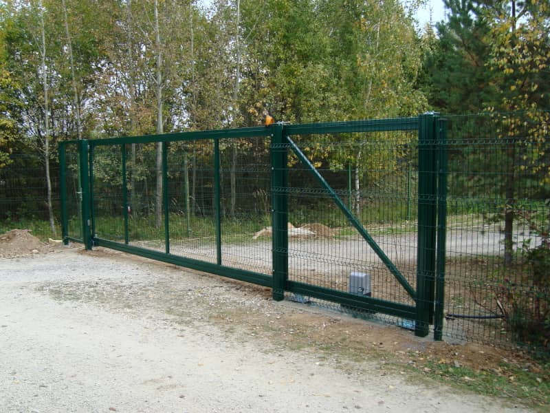 Сетчатый забор DoorHan в Калининграде с установкой