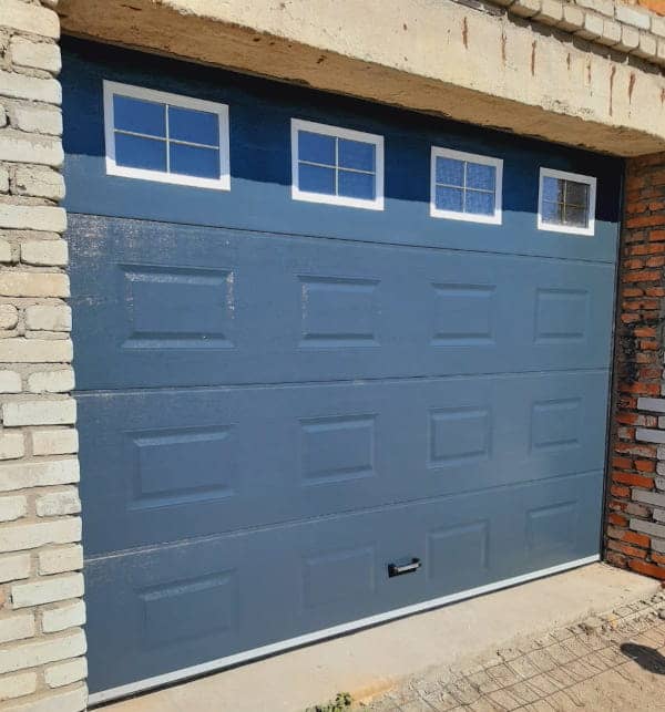 Секционные ворота DoorHan в Калининграде с установкой