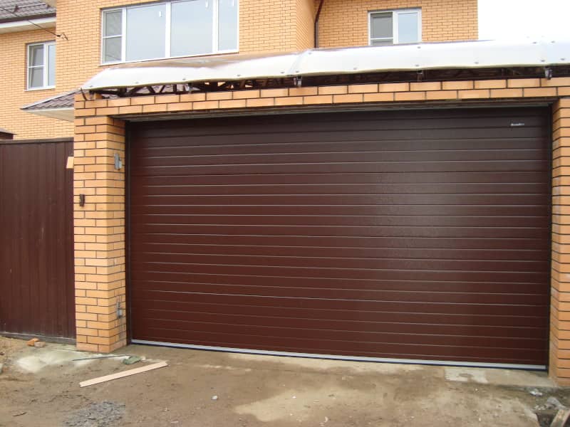 Секционные ворота DoorHan в Калининграде с установкой