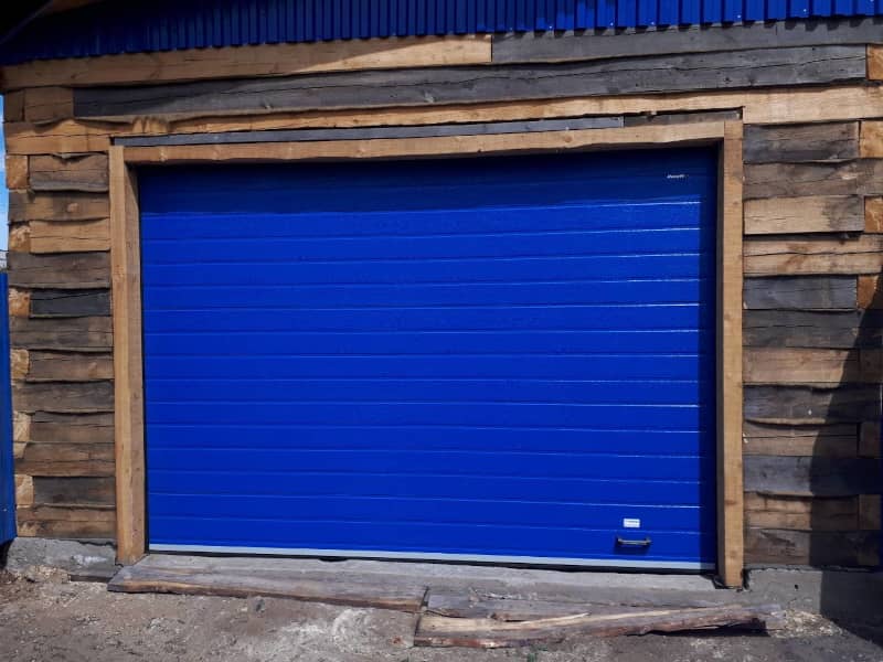 Секционные ворота DoorHan в Калининграде с установкой