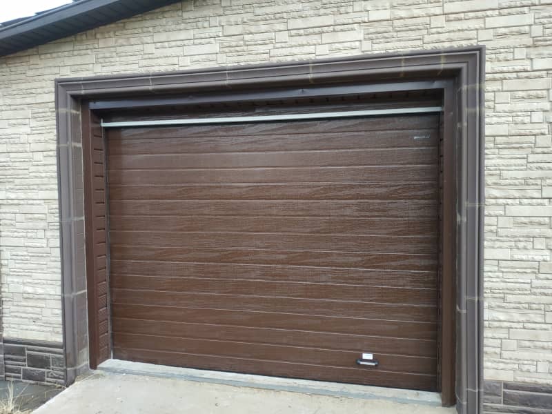 Секционные ворота DoorHan в Калининграде с установкой
