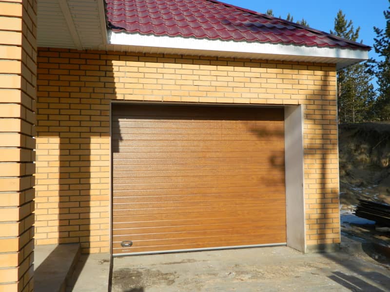 Секционные ворота DoorHan в Калининграде с установкой