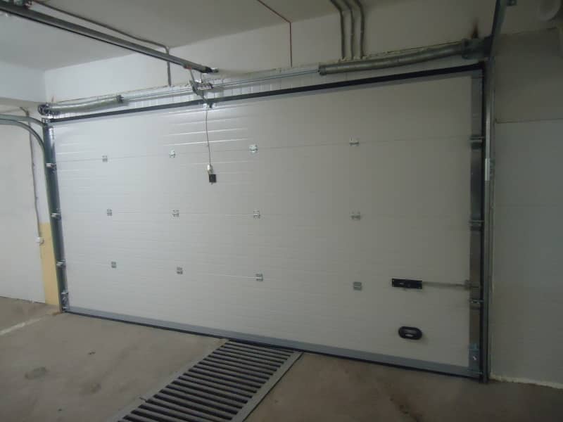 Секционные ворота DoorHan в Калининграде с установкой