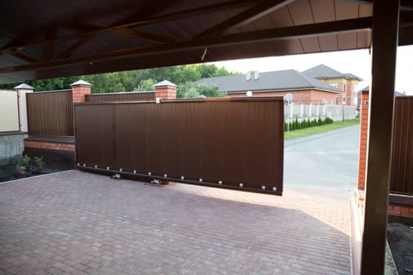 Уличные ворота DoorHan в Калининграде с установкой