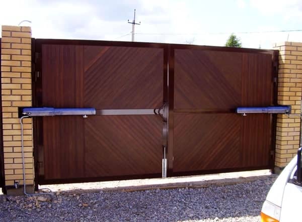 Уличные ворота DoorHan в Калининграде с установкой