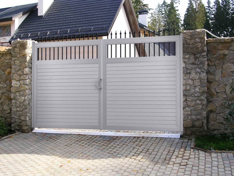 Уличные ворота DoorHan в Калининграде с установкой