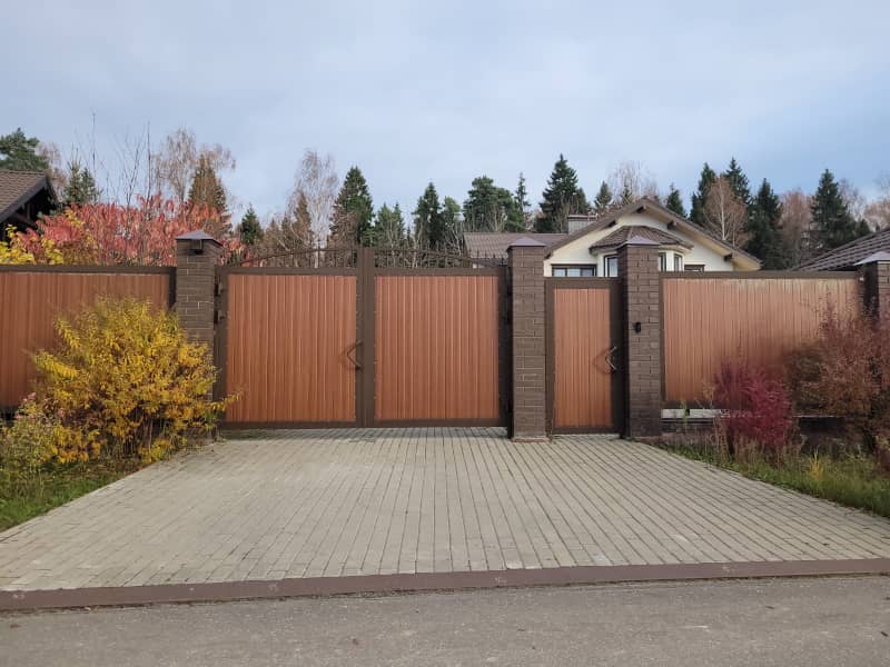 Уличные ворота DoorHan в Калининграде с установкой