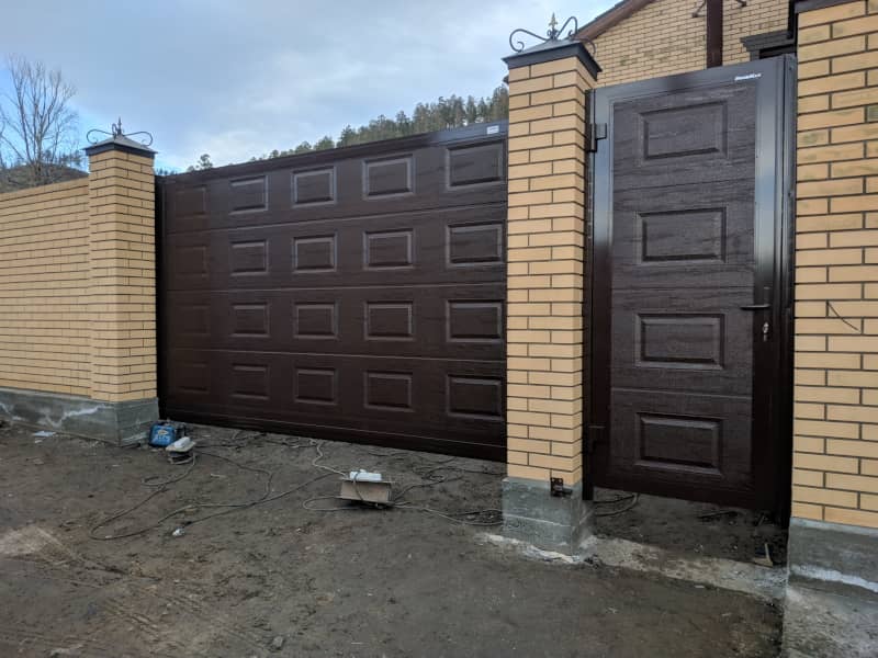 Уличные ворота DoorHan в Калининграде с установкой