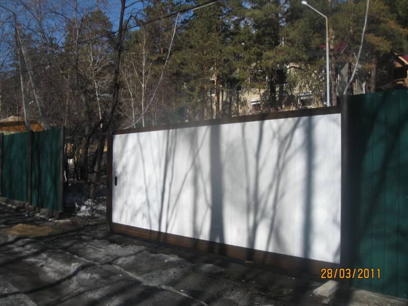 Уличные ворота DoorHan в Калининграде с установкой